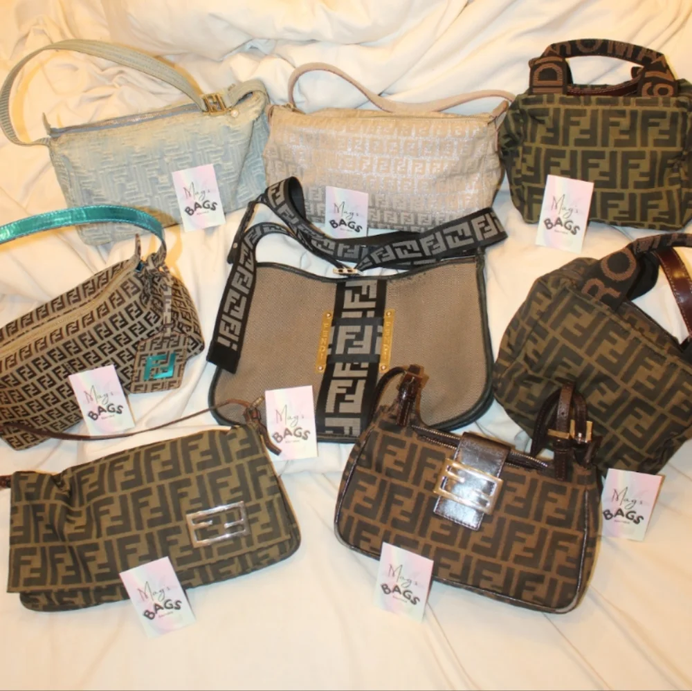 Fendi: Logo Strap Borsa Tape Monogram Mamma Zucca Crossbody Bag - Picture 14 of 14